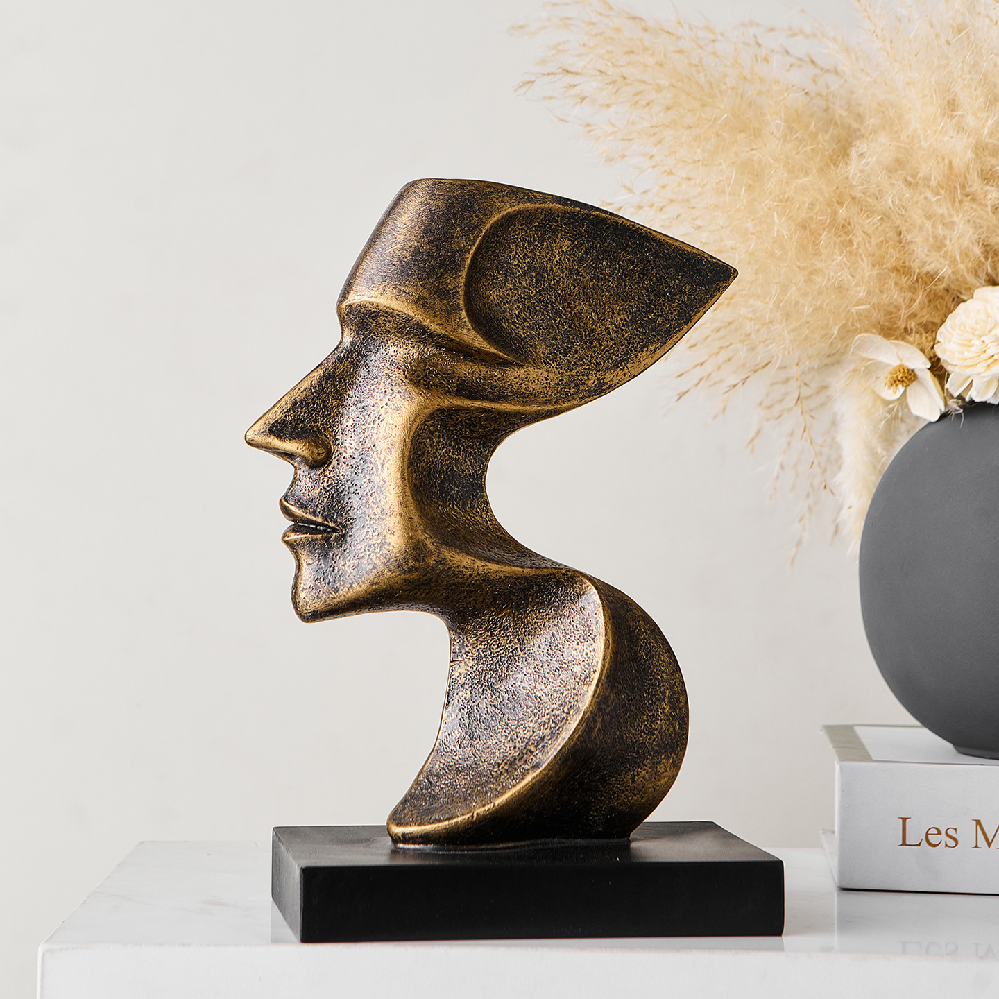 Resin Art Gift For Anniversary - Creative Human Figurine Sculpture, Abstract Minimalist