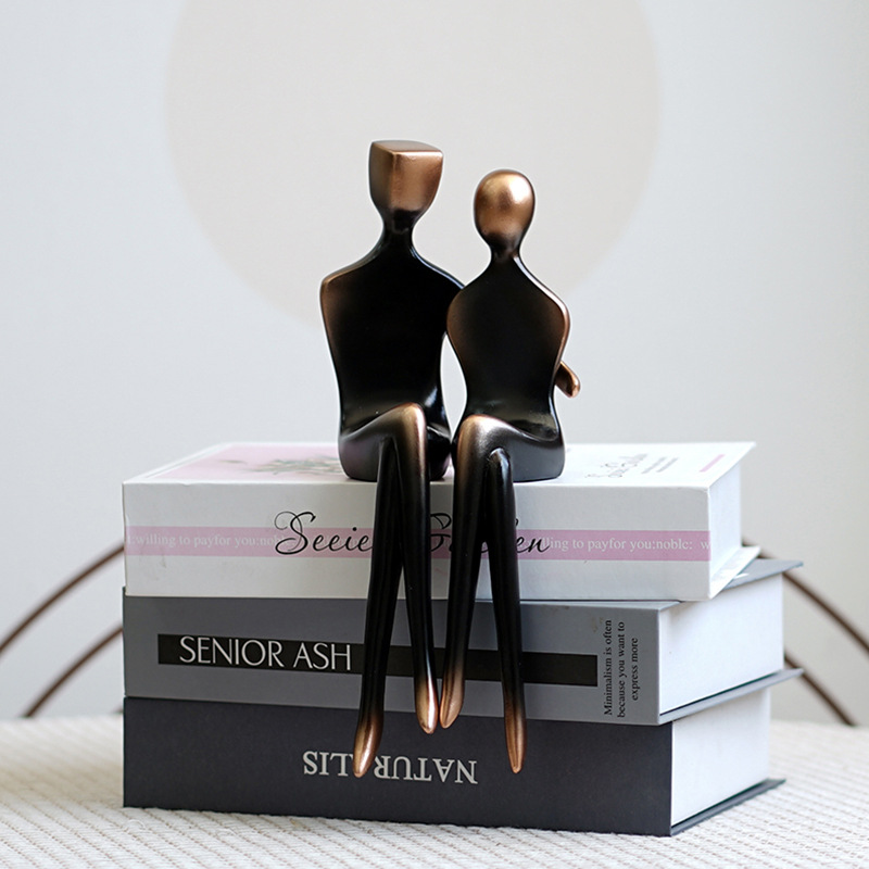 Couple Hugging Sculpture, Home - Resin Art Gift For Anniversary ulasan dan harga